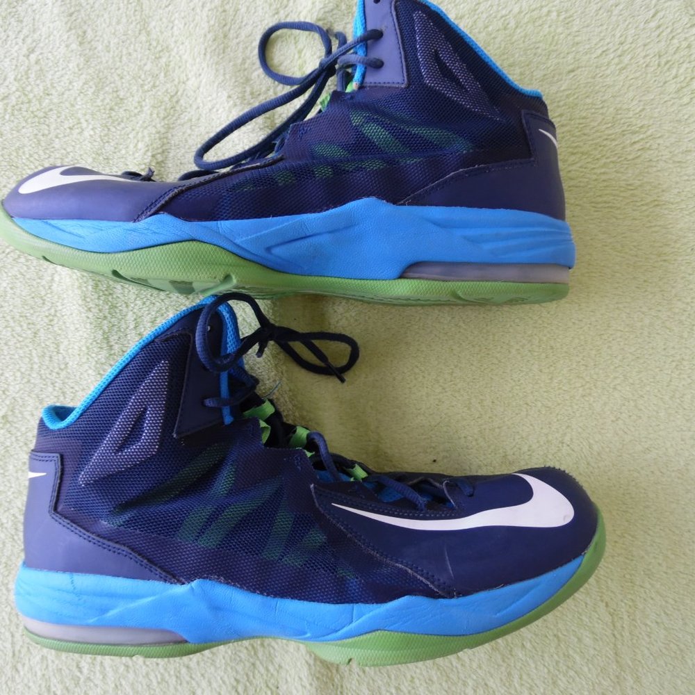 NIKE airmax stutter step 2 mens basketball? shoes size 11.5 with 16 pictures